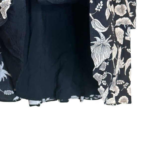 Anthropologie Black Tiered Floral Lined Mini Skirt Women’s Size XSP - Picture 3 of 8